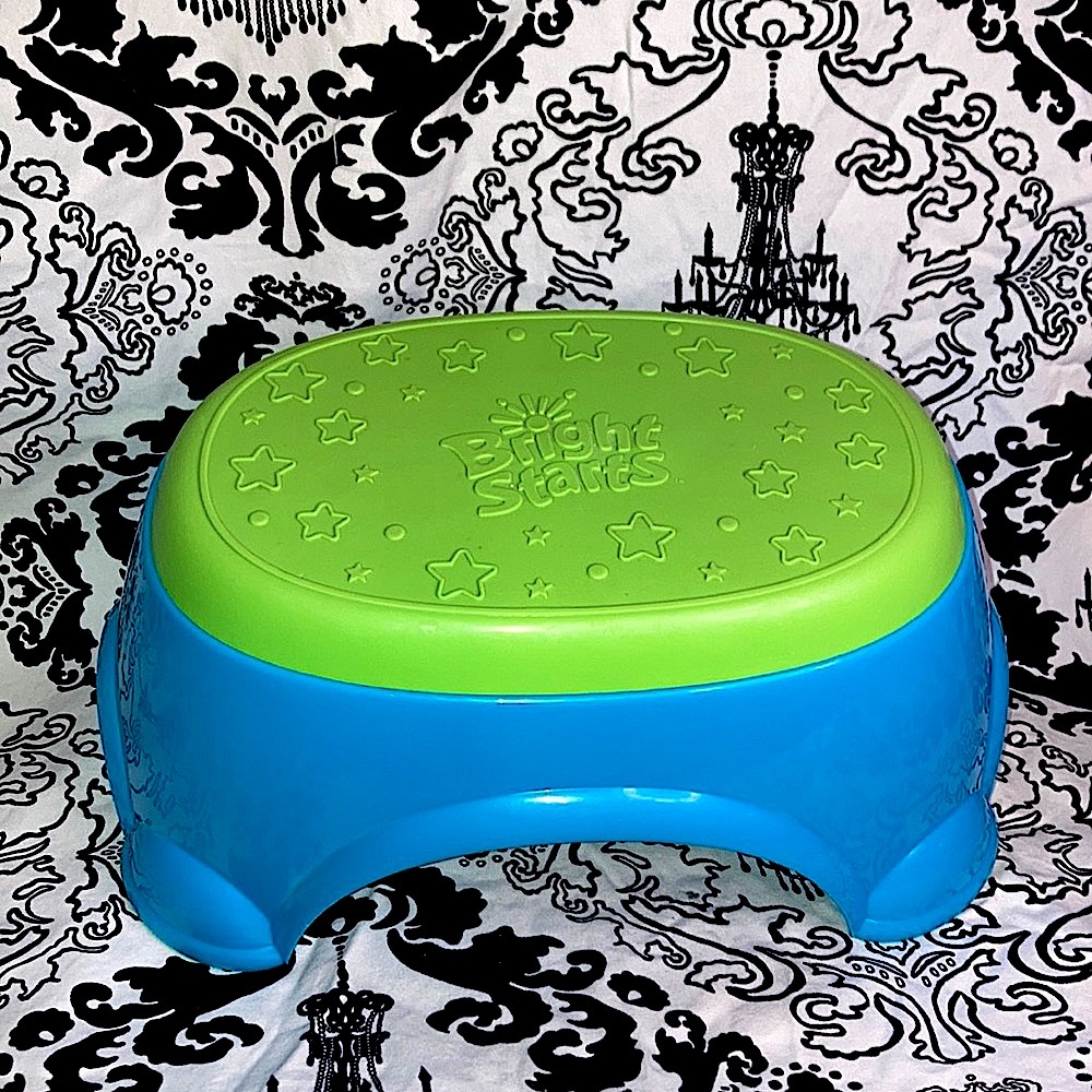 Gently used! 🌟Bright Starts step stool🌟